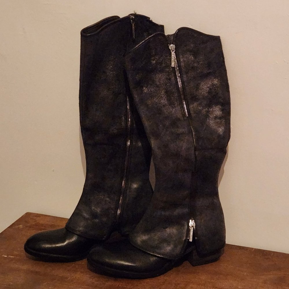 DEVI7 Black suede knee boots, Sz 7.5M. Pre owned. Sexy!